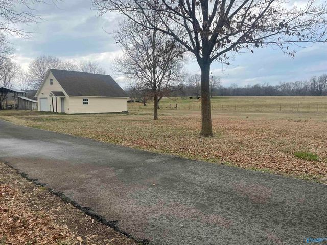 1267 County Road 135, Town Creek, AL 35672