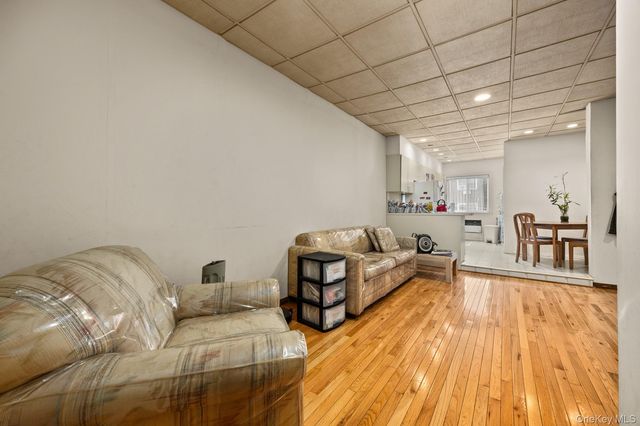 7031 67th Place, Glendale, NY 11385