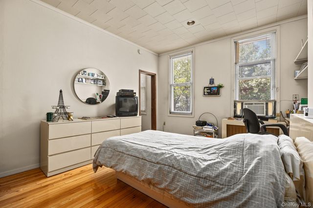 7031 67th Place, Glendale, NY 11385