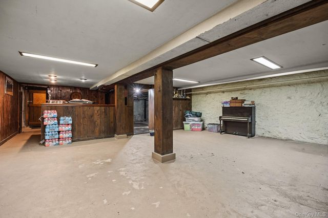 7031 67th Place, Glendale, NY 11385