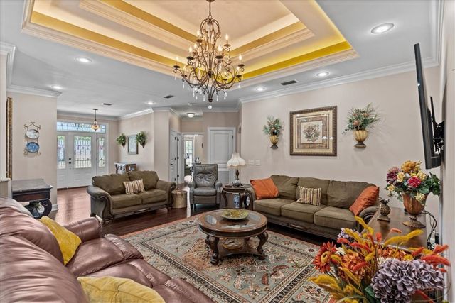 901 W Brookside Avenue, Geneva, AL 36340