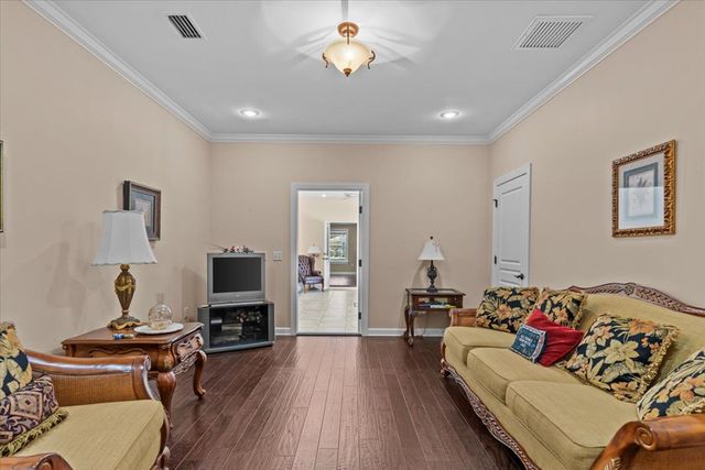 901 W Brookside Avenue, Geneva, AL 36340