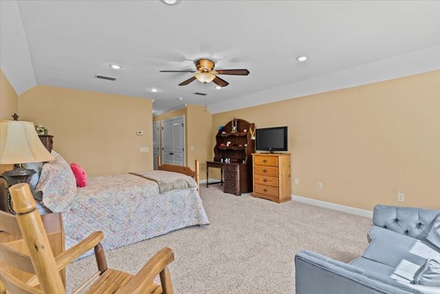 901 W Brookside Avenue, Geneva, AL 36340