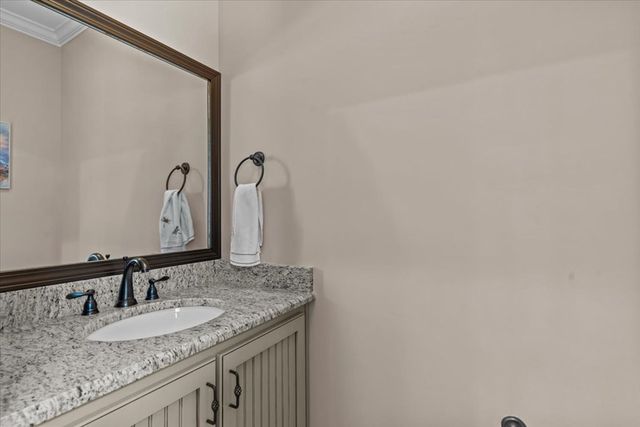 901 W Brookside Avenue, Geneva, AL 36340