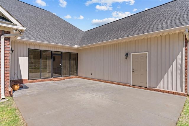 901 W Brookside Avenue, Geneva, AL 36340