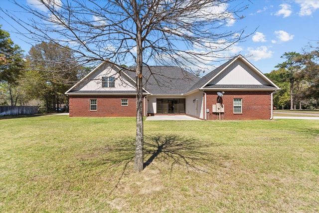 901 W Brookside Avenue, Geneva, AL 36340