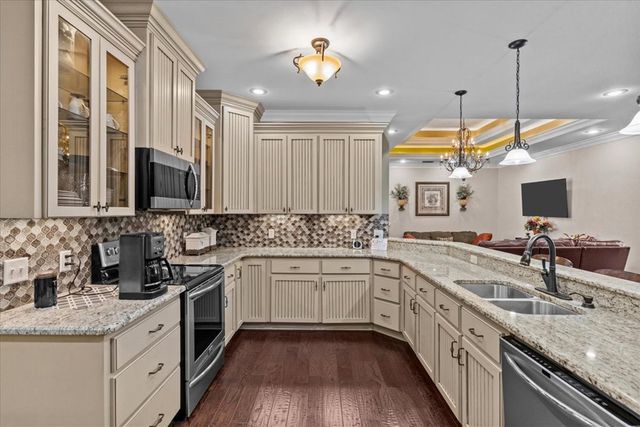 901 W Brookside Avenue, Geneva, AL 36340