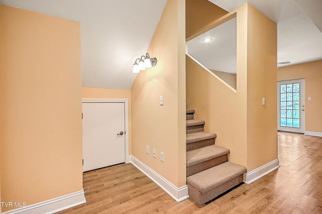813 Fain Avenue, 6, Kingsport, TN 37660