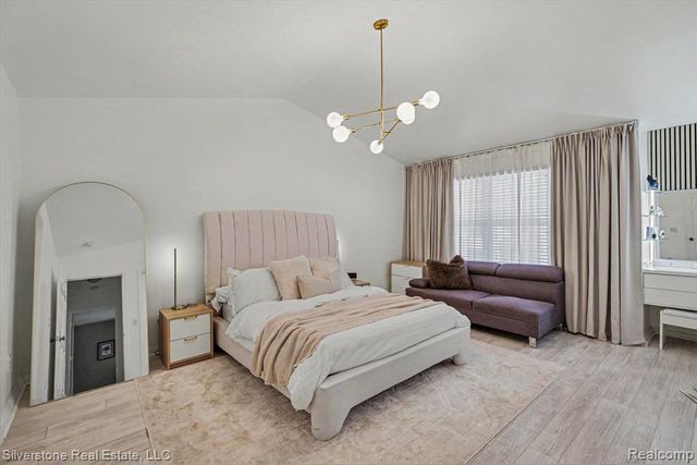 3267 Camden Drive, Troy, MI 48084