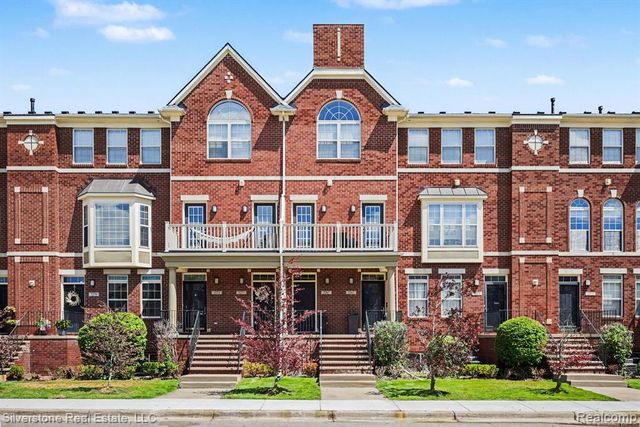 3267 Camden Drive, Troy, MI 48084