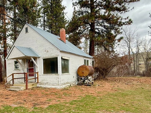 800 Central Avenue, Hot Springs, MT 59845