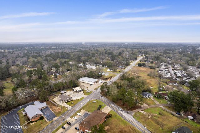 4805 W 4th Street, Hattiesburg, MS 39402