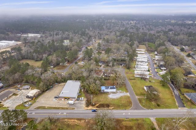 4805 W 4th Street, Hattiesburg, MS 39402