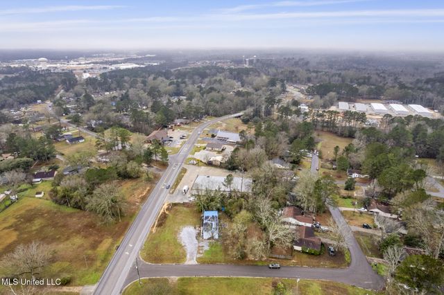 4805 W 4th Street, Hattiesburg, MS 39402