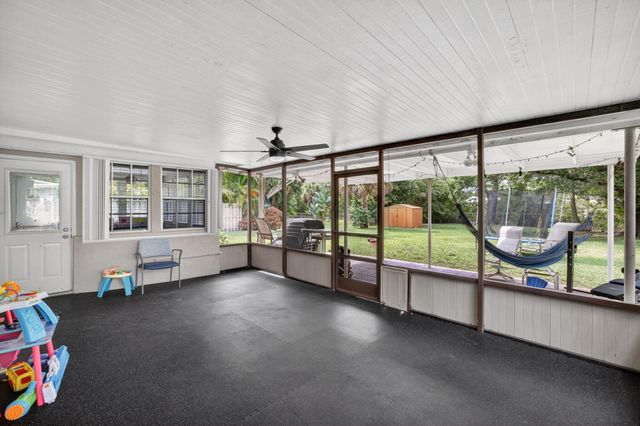 633 NW 30th Street, Wilton Manors, FL 33311