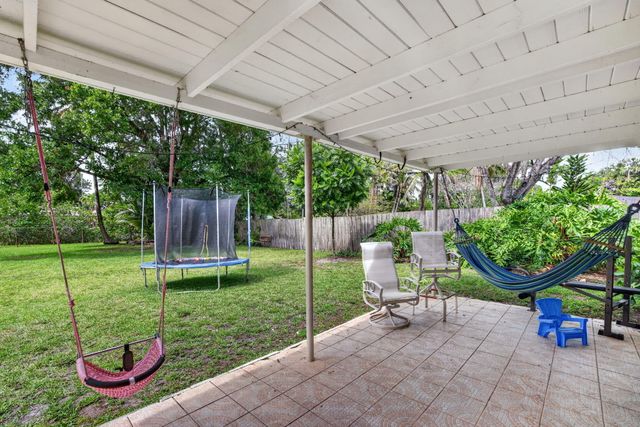 633 NW 30th Street, Wilton Manors, FL 33311