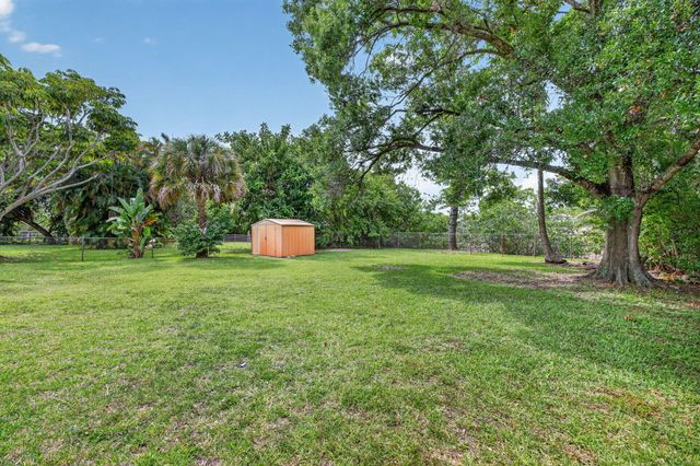 633 NW 30th Street, Wilton Manors, FL 33311