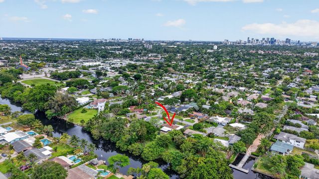 633 NW 30th Street, Wilton Manors, FL 33311
