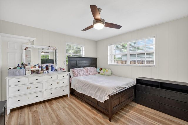 633 NW 30th Street, Wilton Manors, FL 33311