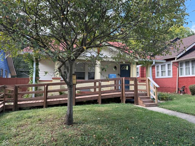 4322 Carrollton Avenue, Indianapolis, IN 46205