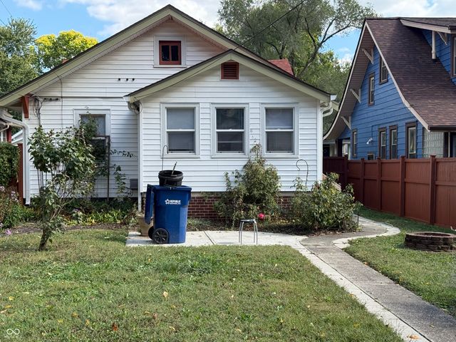 4322 Carrollton Avenue, Indianapolis, IN 46205
