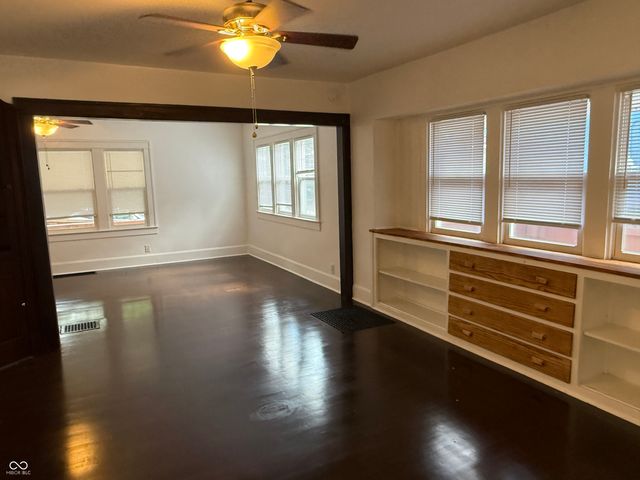 4322 Carrollton Avenue, Indianapolis, IN 46205