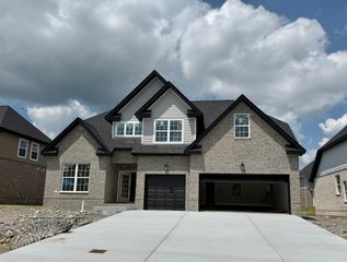 6005 Northern Oak Chase Dr, Smyrna, TN 37167