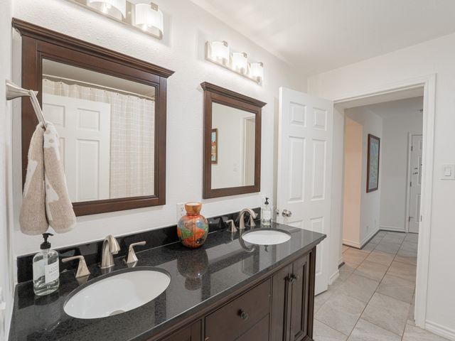 5104 Maple Springs Boulevard, Dallas, TX 75235