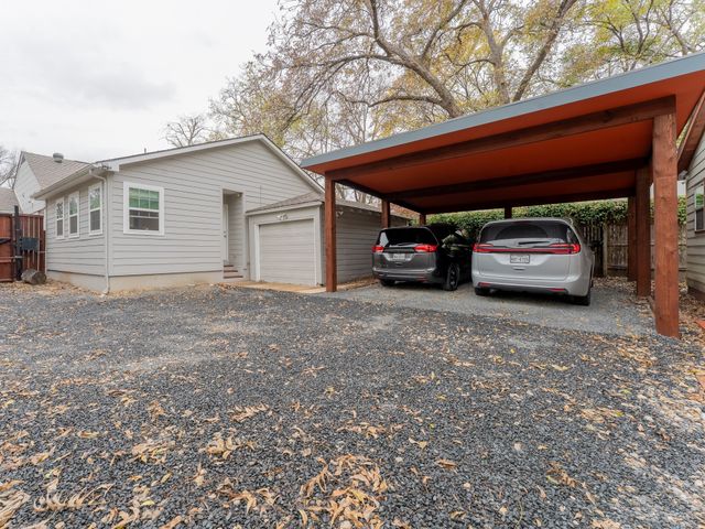 5104 Maple Springs Boulevard, Dallas, TX 75235