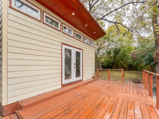 5104 Maple Springs Boulevard, Dallas, TX 75235