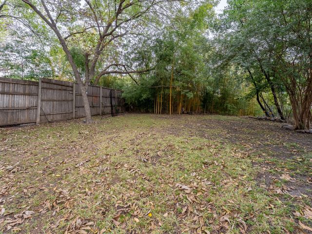 5104 Maple Springs Boulevard, Dallas, TX 75235