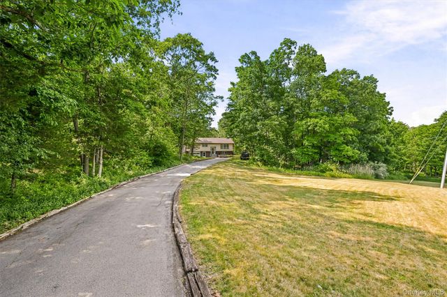 27 Jean Drive, Monroe, NY 10950