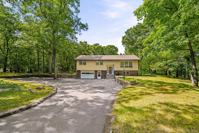 27 Jean Drive, Monroe, NY 10950