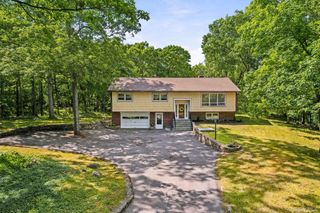 27 Jean Drive, Monroe, NY 10950