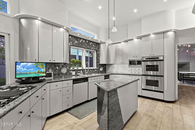 824 DULCINEA Court, El Paso, TX 79922