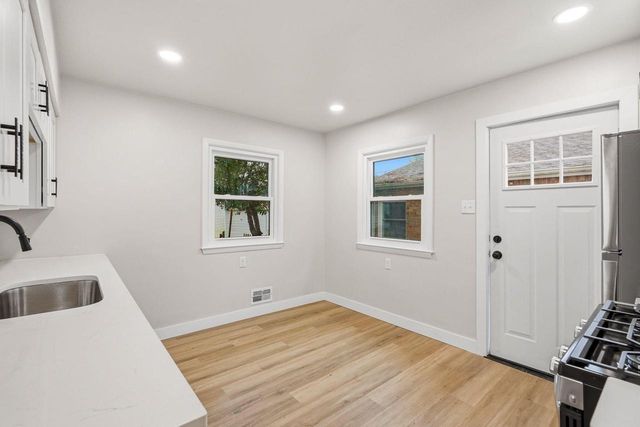 3850 S 53rd STREET, Milwaukee, WI 53220