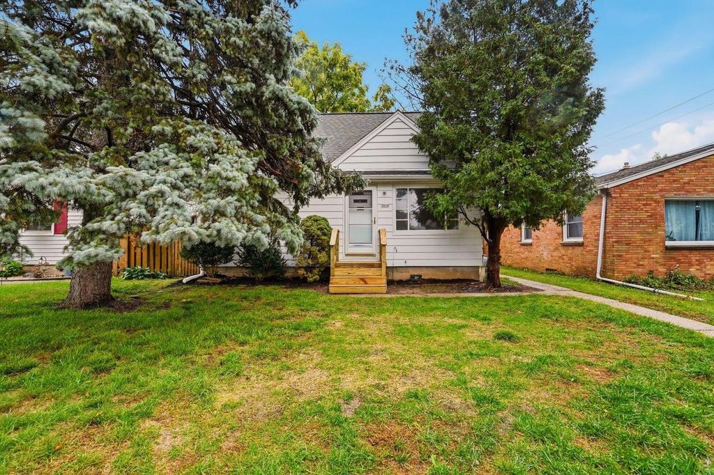3850 S 53rd STREET, Milwaukee, WI 53220