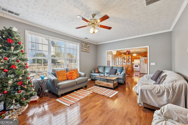 2655 Lake Commons Court, Snellville, GA 30078