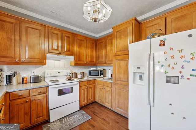 2655 Lake Commons Court, Snellville, GA 30078