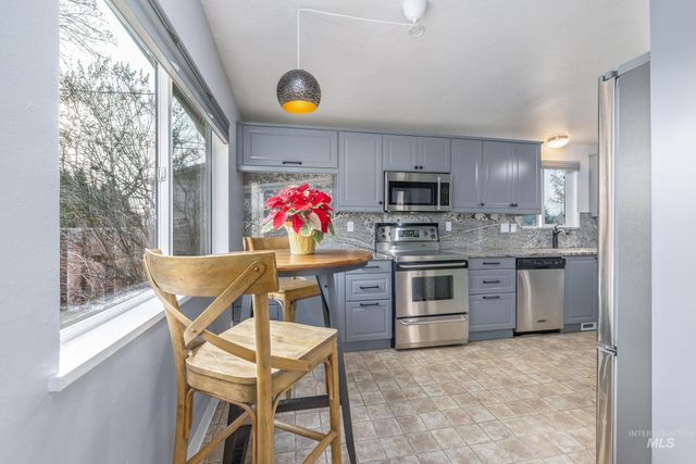 18 S Franklin Park, Boise, ID 83709