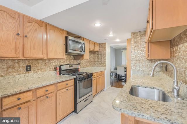 2089 MAYFLOWER DR, Woodbridge, VA 22192