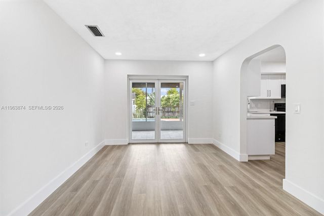 2131 SW 98th Place, Miami, FL 33165