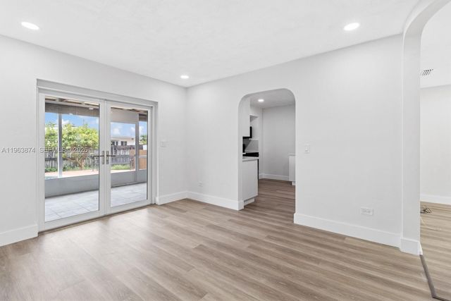 2131 SW 98th Place, Miami, FL 33165