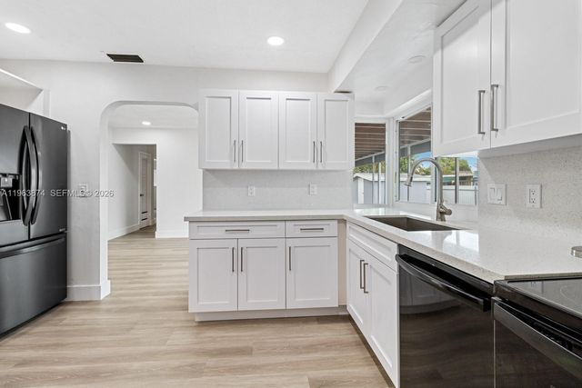 2131 SW 98th Place, Miami, FL 33165