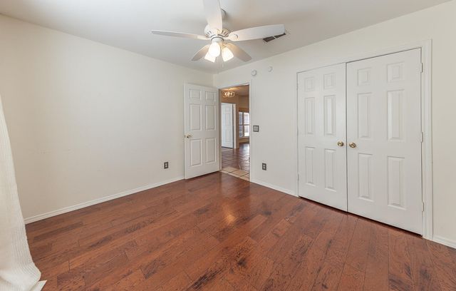1036 Iola Avenue, Lubbock, TX 79416