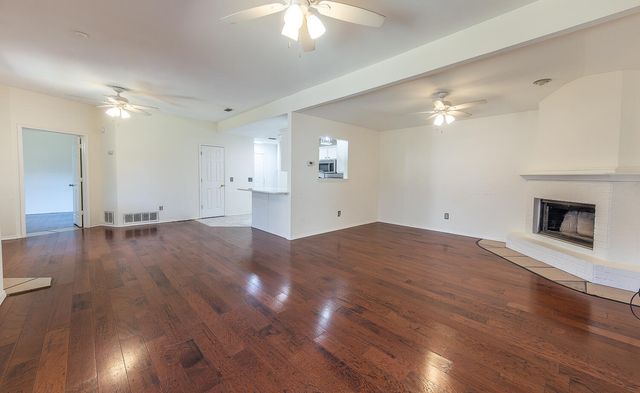 1036 Iola Avenue, Lubbock, TX 79416