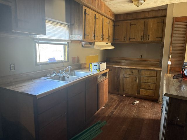 15884 Columbia Hwy, Lynnville, TN 38472