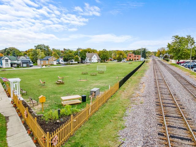 200 E Judd Street, Woodstock, IL 60098