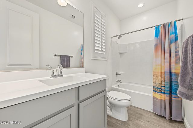 505 W AMHERST Street, San Tan Valley, AZ 85143