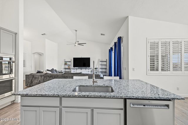 505 W AMHERST Street, San Tan Valley, AZ 85143